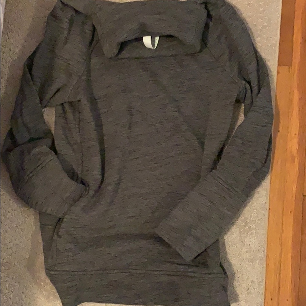 Lululemon size 2 grey turtleneck sweatshirt